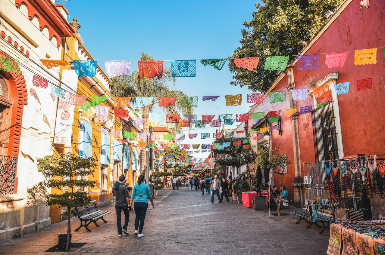 Turismo en México: Aumento del Gasto Extranjero a Pesar de la Caída en Visitantes Según Inegi